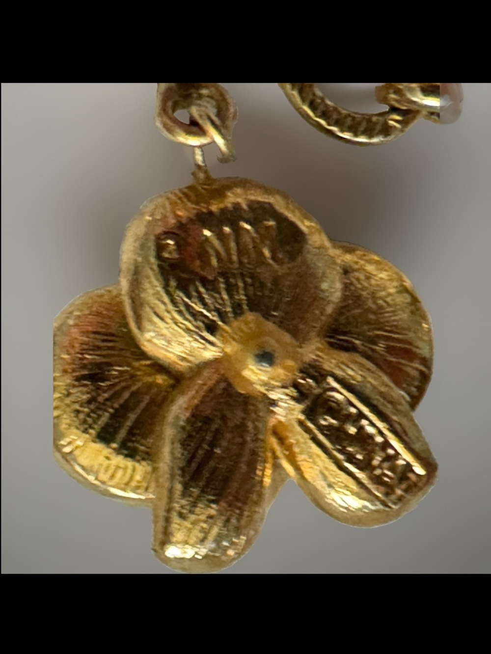 Vtg NOLAN MILLER Signed Gold Tone Charm Bracelet 6 Rhinestones Enamel Flowers - Picture 7 of 10